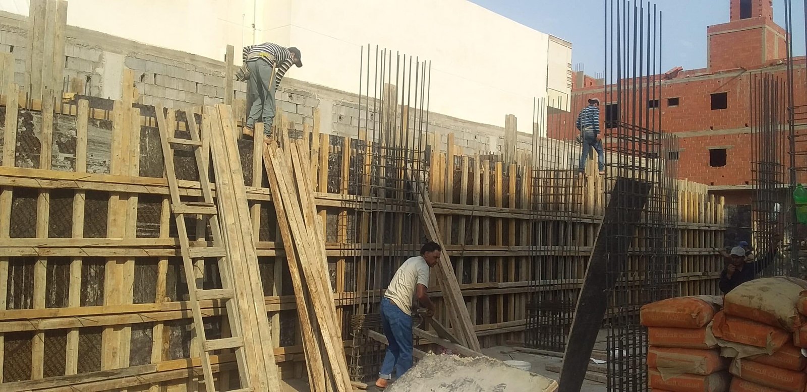 اساسات البناء